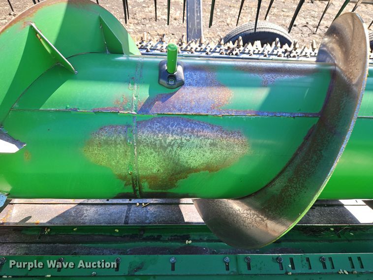 image for item LB9628 2011 John Deere 635F  flex head