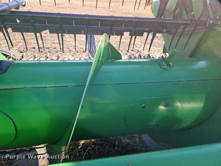 image for item LB9628 2011 John Deere 635F  flex head