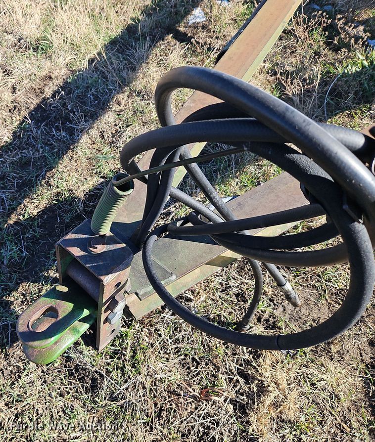 image for item LB9632 John Deere 1010  field cultivator