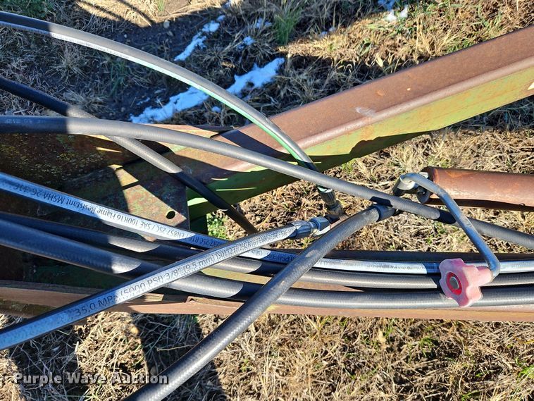 image for item LB9633 John Deere 960  field cultivator