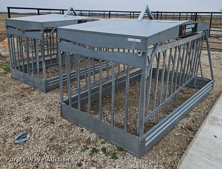 image for item LB9640 (2) Advantage Feeders sliding gate hay feeders