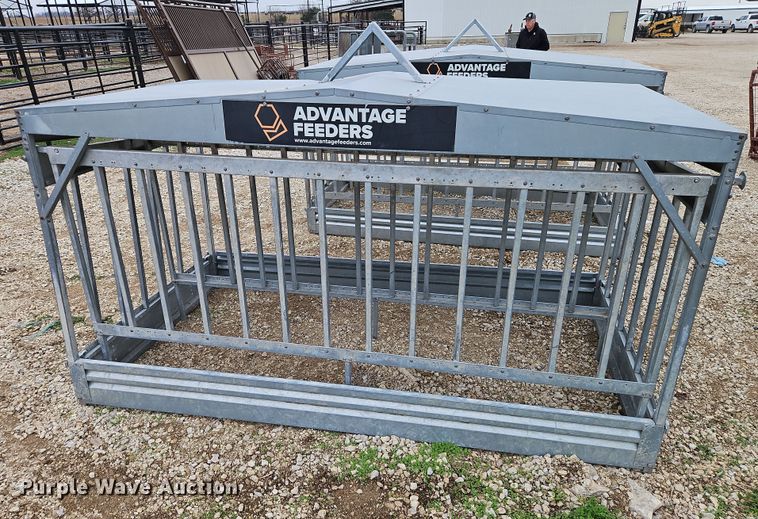 image for item LB9640 (2) Advantage Feeders sliding gate hay feeders