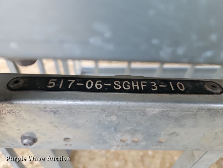 image for item LB9640 (2) Advantage Feeders sliding gate hay feeders