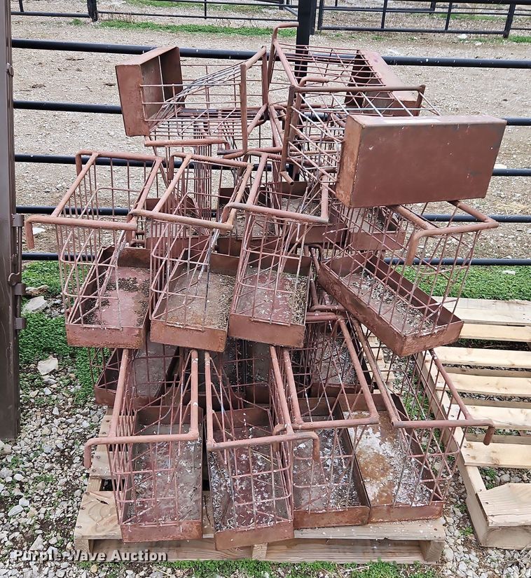 image for item LB9641 Approx. 20 livestock hay feeder