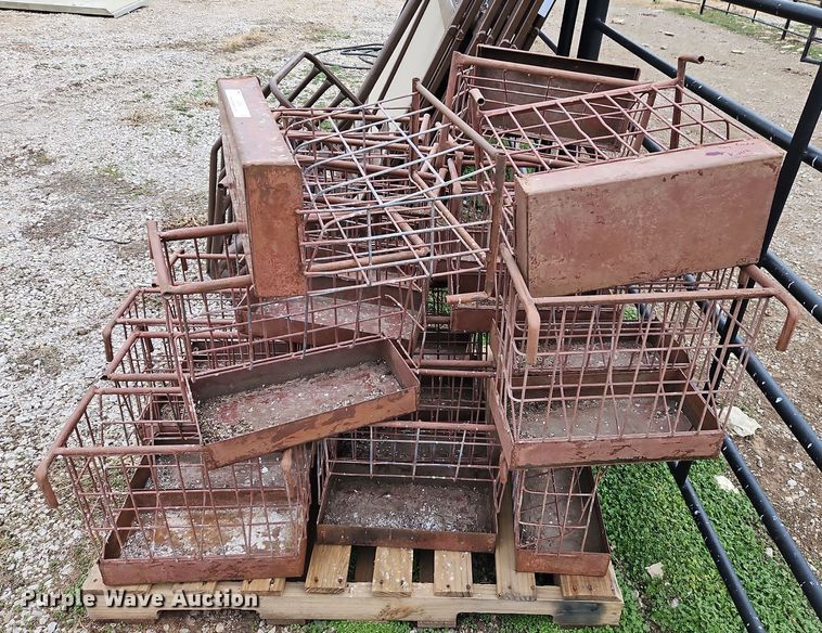 image for item LB9641 Approx. 20 livestock hay feeder