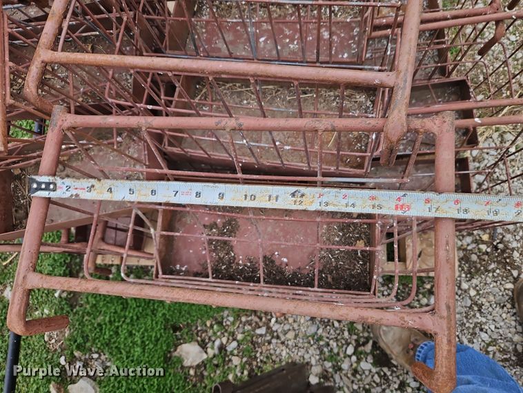 image for item LB9641 Approx. 20 livestock hay feeder