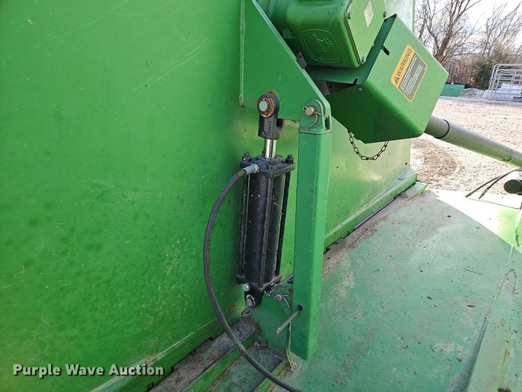 image for item LB9662 John Deere HX20  batwing rotary mower