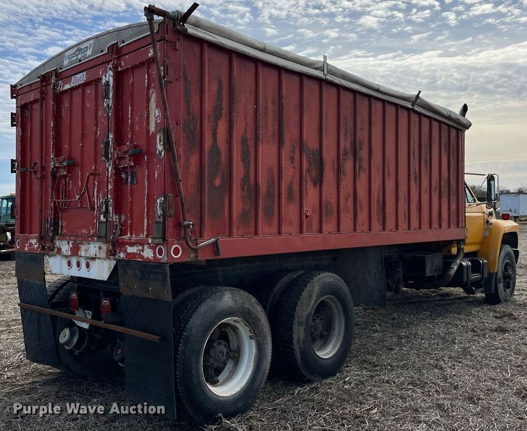 image for item LD9834 1987 Ford FT8000  grain truck