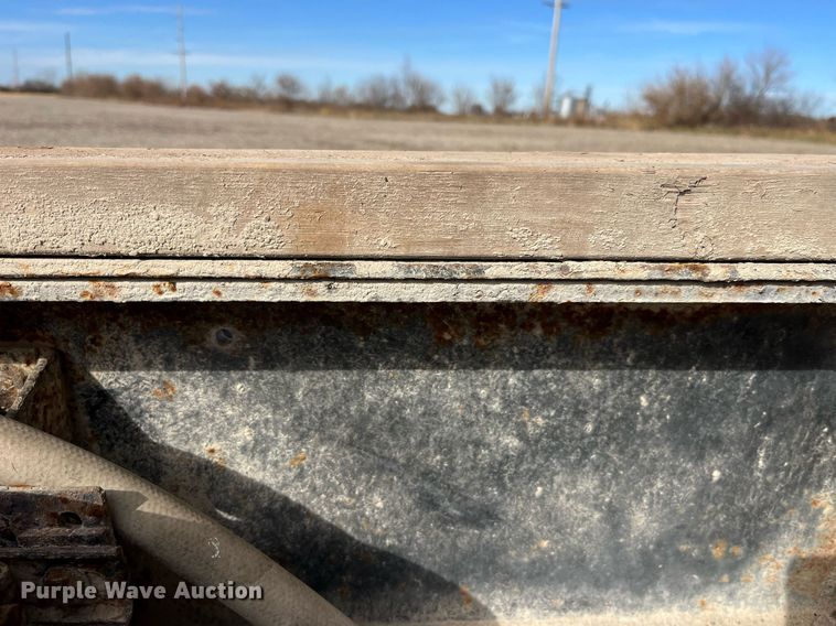 image for item LD9834 1987 Ford FT8000  grain truck