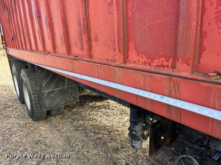 image for item LD9834 1987 Ford FT8000  grain truck