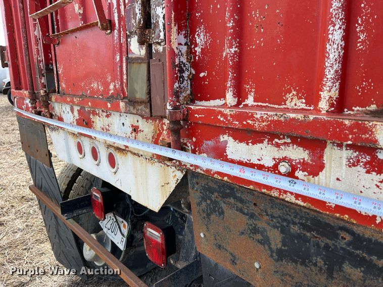 image for item LD9834 1987 Ford FT8000  grain truck