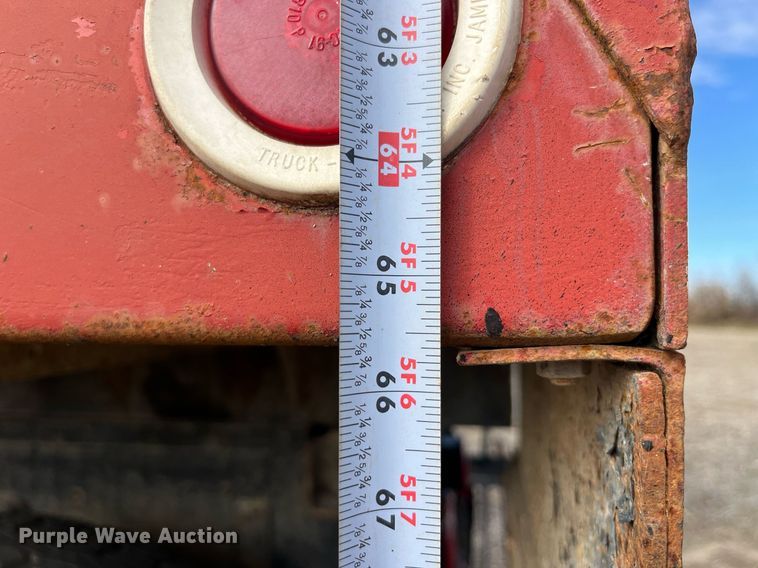 image for item LD9834 1987 Ford FT8000  grain truck