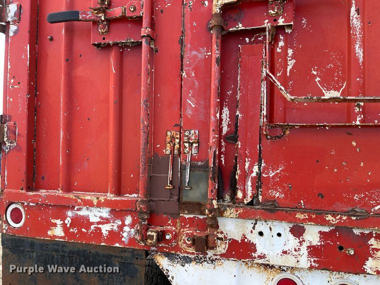 image for item LD9834 1987 Ford FT8000  grain truck