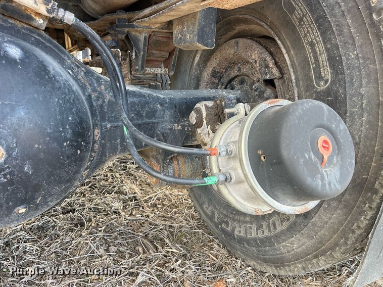 image for item LD9834 1987 Ford FT8000  grain truck