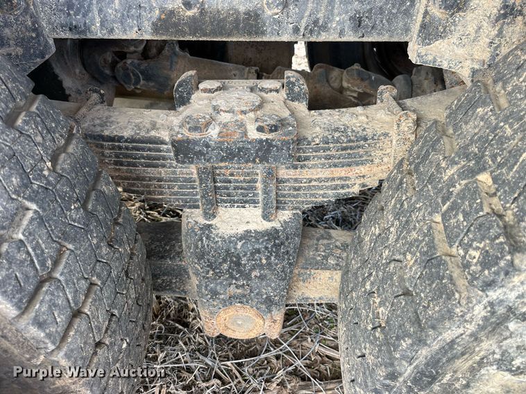 image for item LD9834 1987 Ford FT8000  grain truck