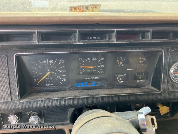 image for item LD9834 1987 Ford FT8000  grain truck