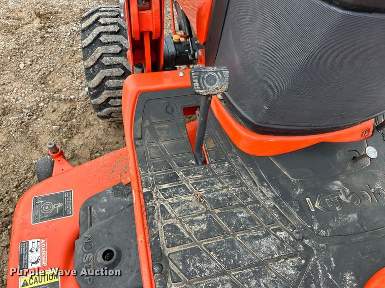 image for item LK9626 Kubota BX2380  MFWD tractor