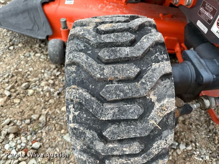 image for item LK9626 Kubota BX2380  MFWD tractor