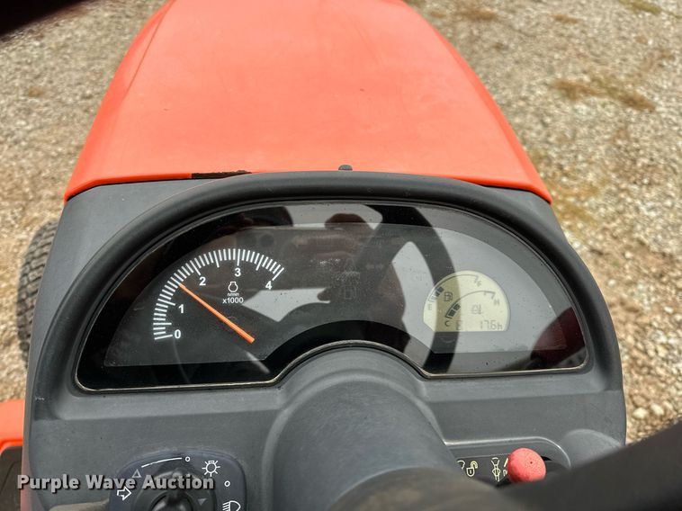 image for item LK9627 Kubota BX2370  MFWD tractor