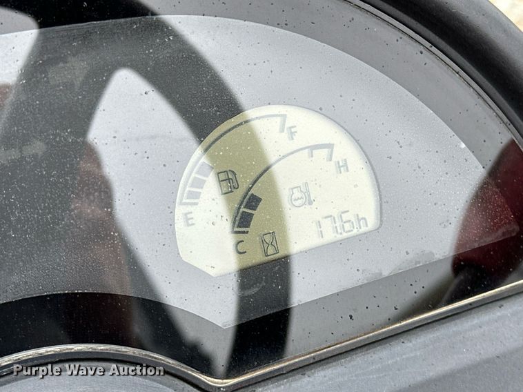 image for item LK9627 Kubota BX2370  MFWD tractor