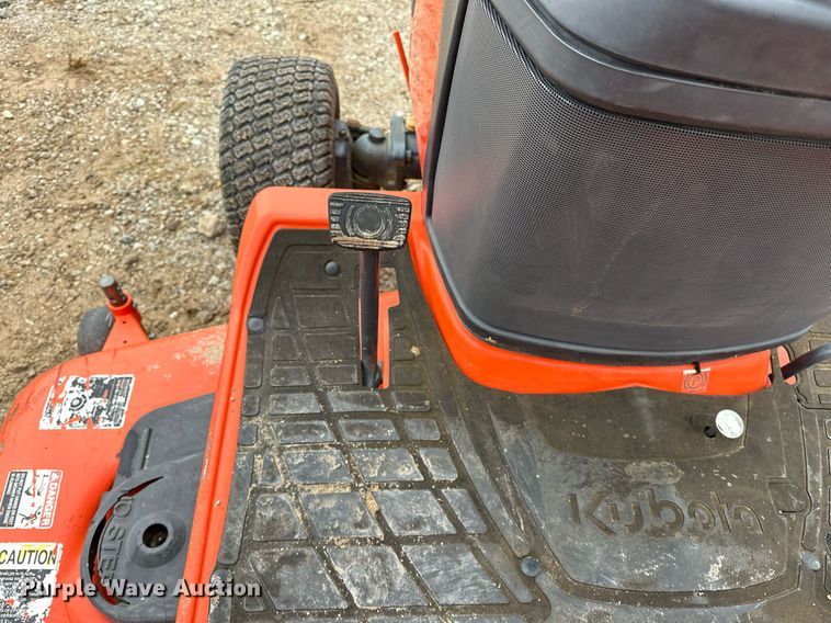 image for item LK9627 Kubota BX2370  MFWD tractor