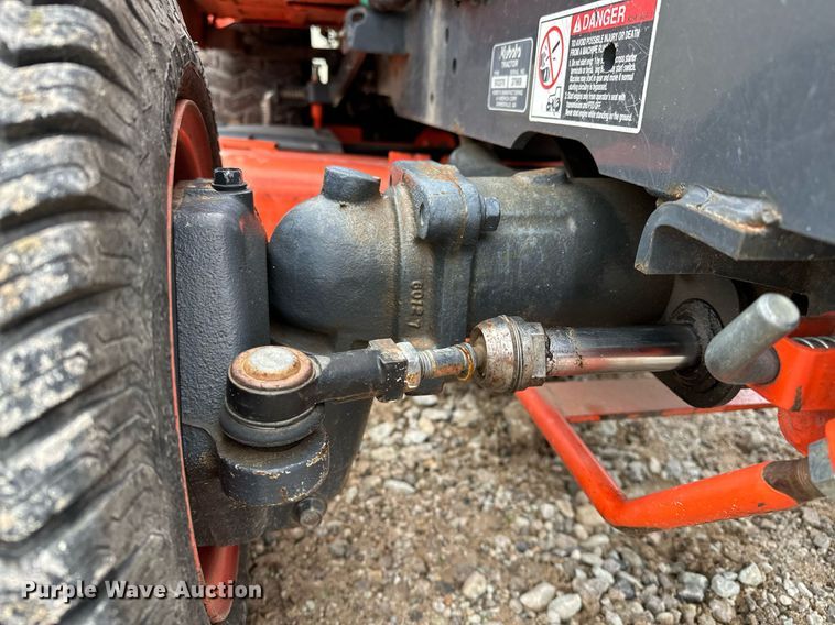 image for item LK9627 Kubota BX2370  MFWD tractor