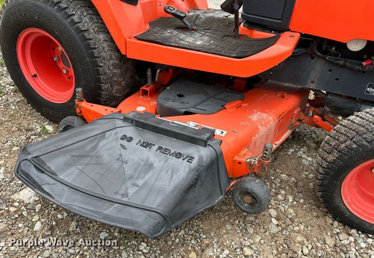 image for item LK9627 Kubota BX2370  MFWD tractor