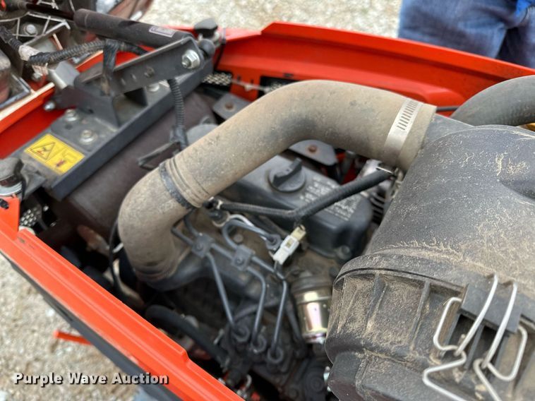 image for item LK9627 Kubota BX2370  MFWD tractor