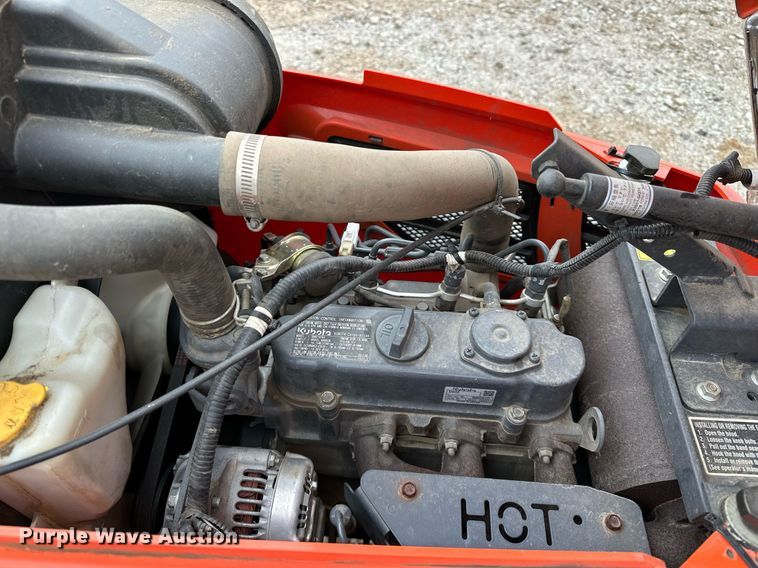 image for item LK9627 Kubota BX2370  MFWD tractor