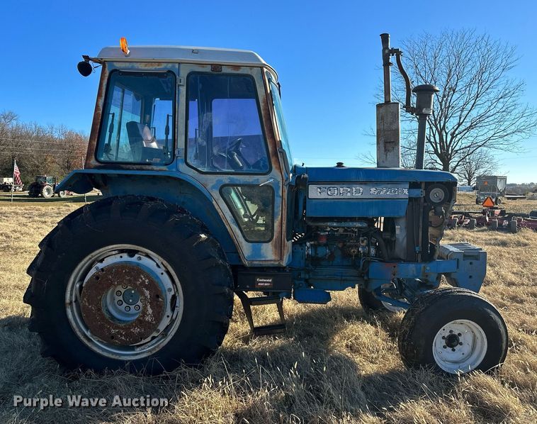 image for item LK9638 1979 Ford 7700  tractor