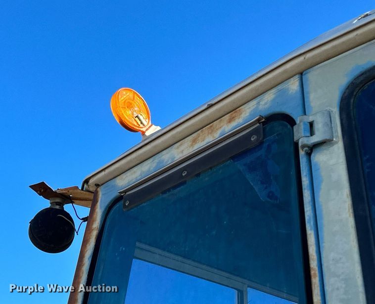 image for item LK9638 1979 Ford 7700  tractor