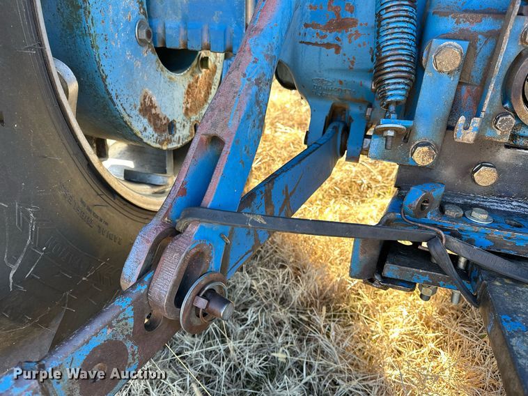 image for item LK9638 1979 Ford 7700  tractor