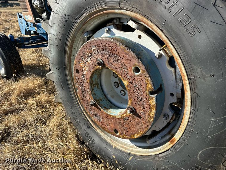 image for item LK9638 1979 Ford 7700  tractor