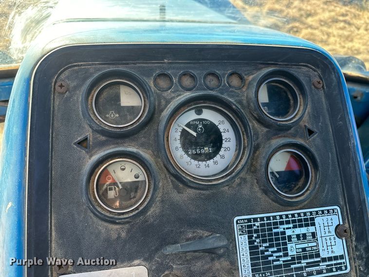 image for item LK9638 1979 Ford 7700  tractor