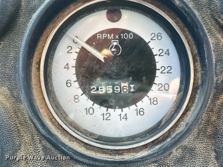 image for item LK9638 1979 Ford 7700  tractor