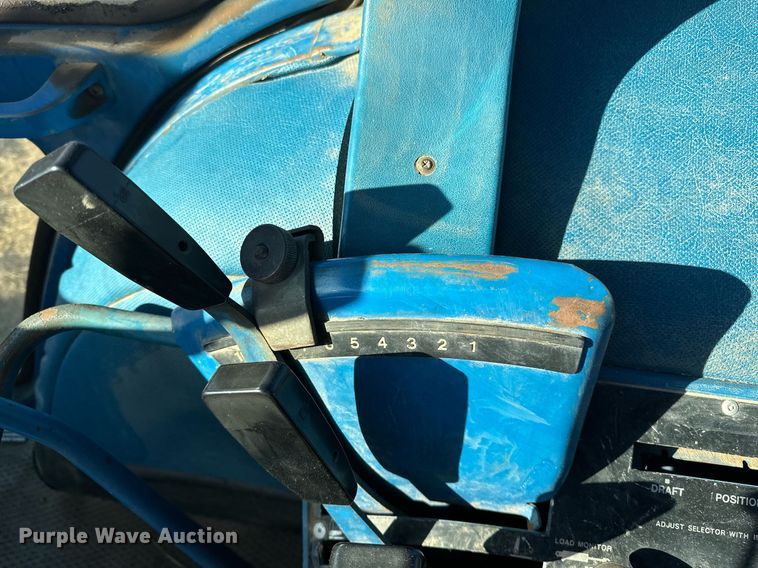 image for item LK9638 1979 Ford 7700  tractor