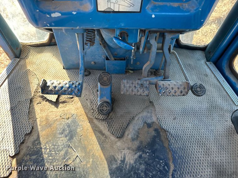 image for item LK9638 1979 Ford 7700  tractor
