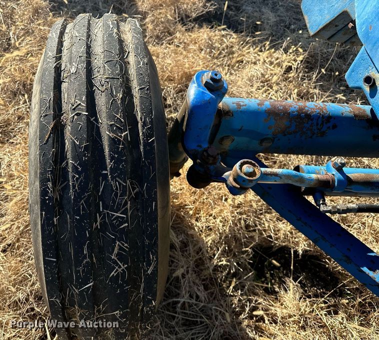 image for item LK9638 1979 Ford 7700  tractor