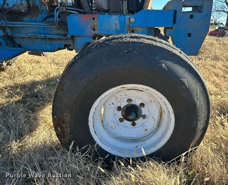 image for item LK9638 1979 Ford 7700  tractor