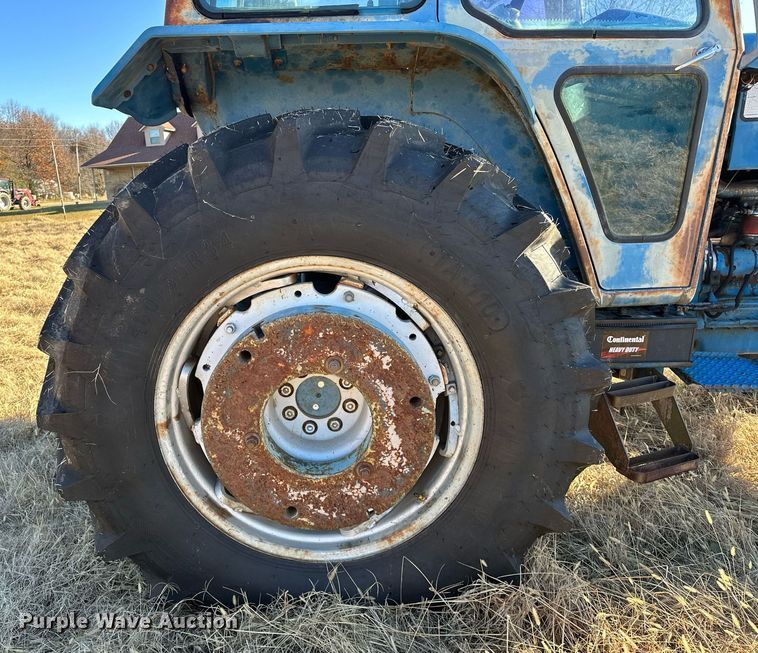 image for item LK9638 1979 Ford 7700  tractor