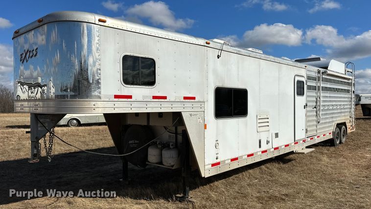 image for item LK9658 2015 Exiss STC837LQ  horse trailer