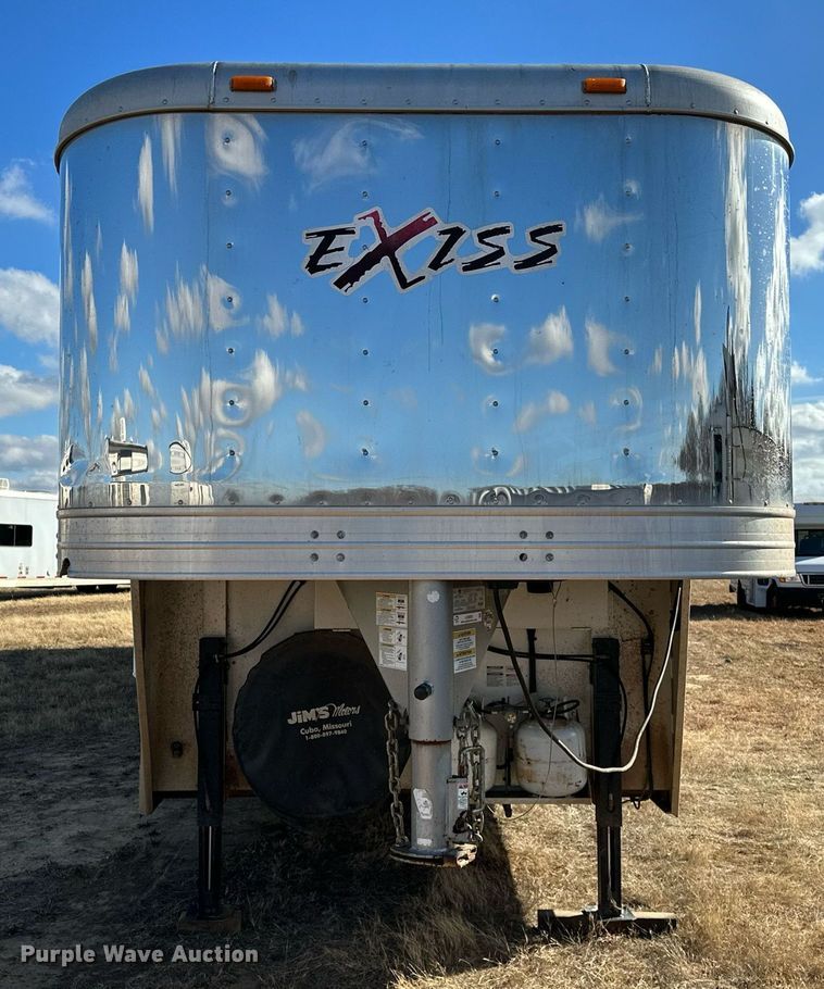 image for item LK9658 2015 Exiss STC837LQ  horse trailer