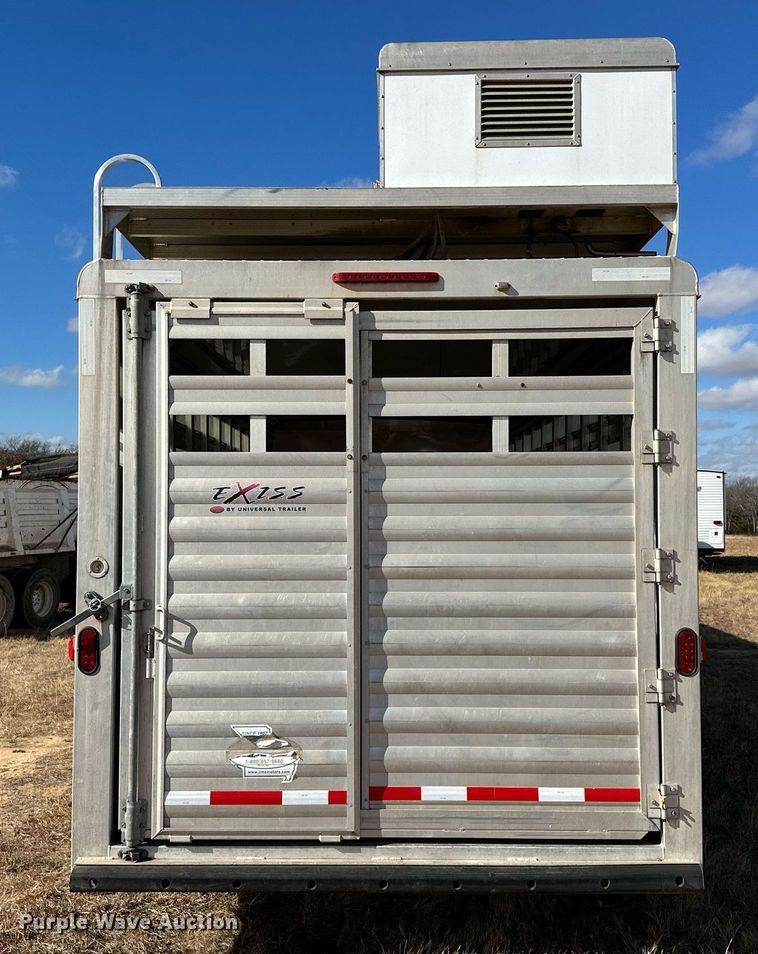 image for item LK9658 2015 Exiss STC837LQ  horse trailer