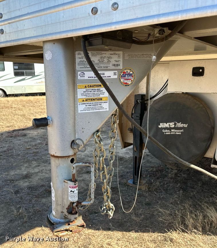 image for item LK9658 2015 Exiss STC837LQ  horse trailer