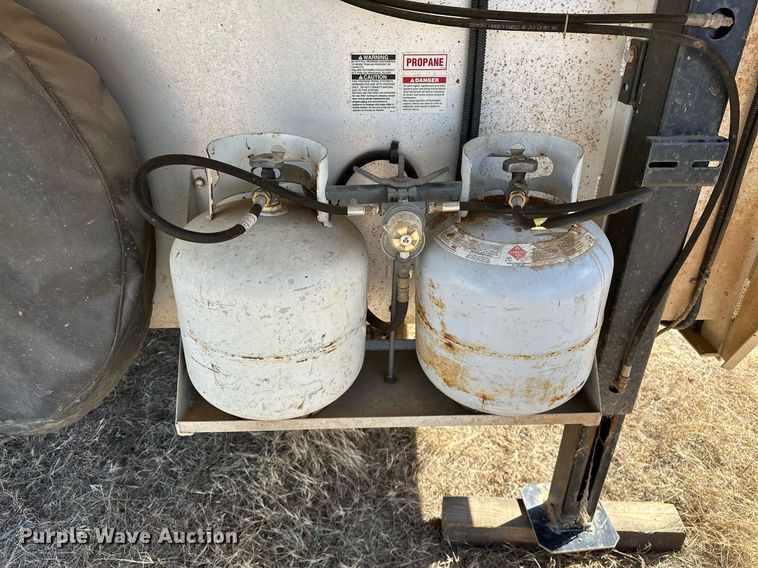 image for item LK9658 2015 Exiss STC837LQ  horse trailer