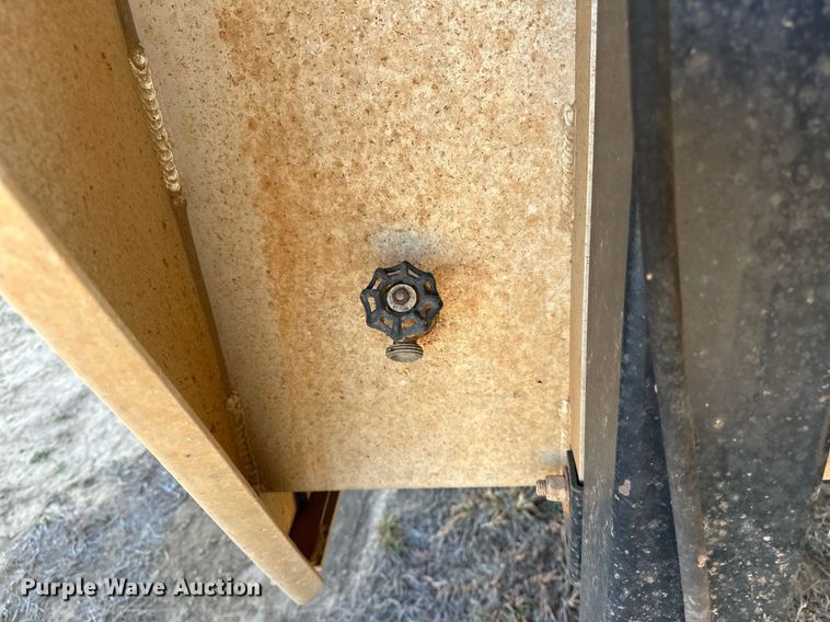 image for item LK9658 2015 Exiss STC837LQ  horse trailer