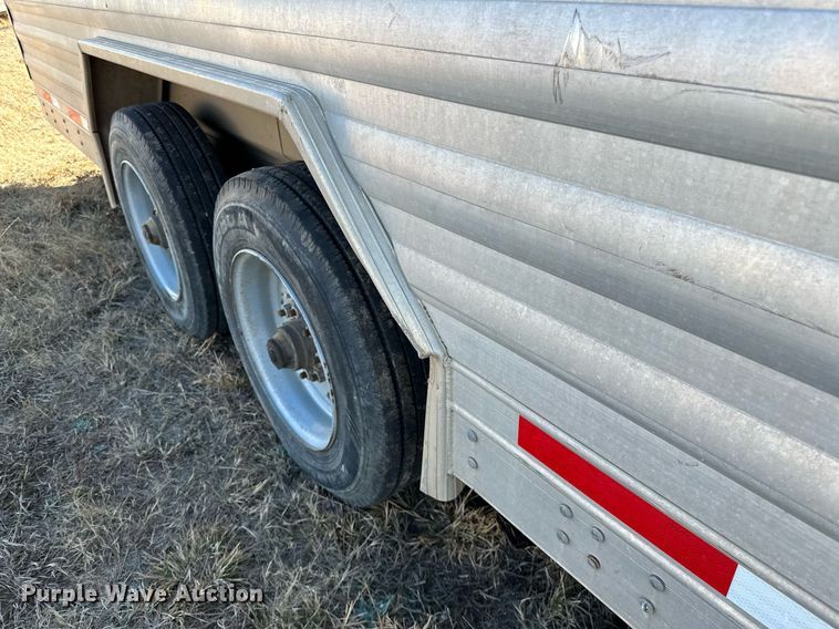 image for item LK9658 2015 Exiss STC837LQ  horse trailer