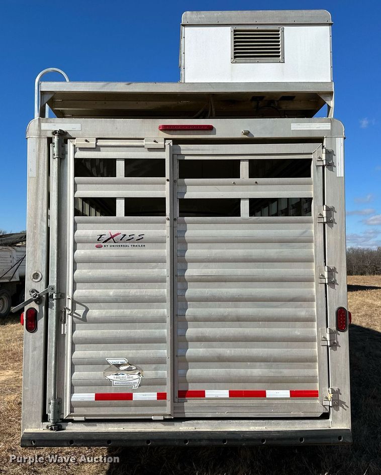 image for item LK9658 2015 Exiss STC837LQ  horse trailer