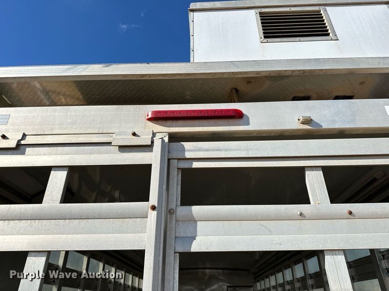 image for item LK9658 2015 Exiss STC837LQ  horse trailer