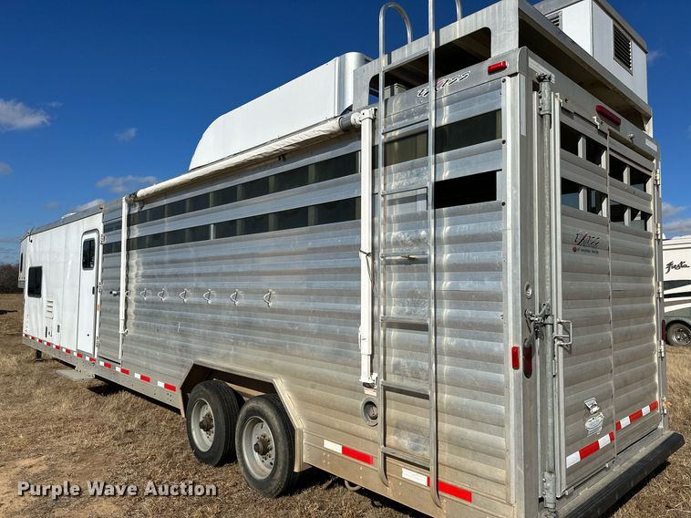 image for item LK9658 2015 Exiss STC837LQ  horse trailer